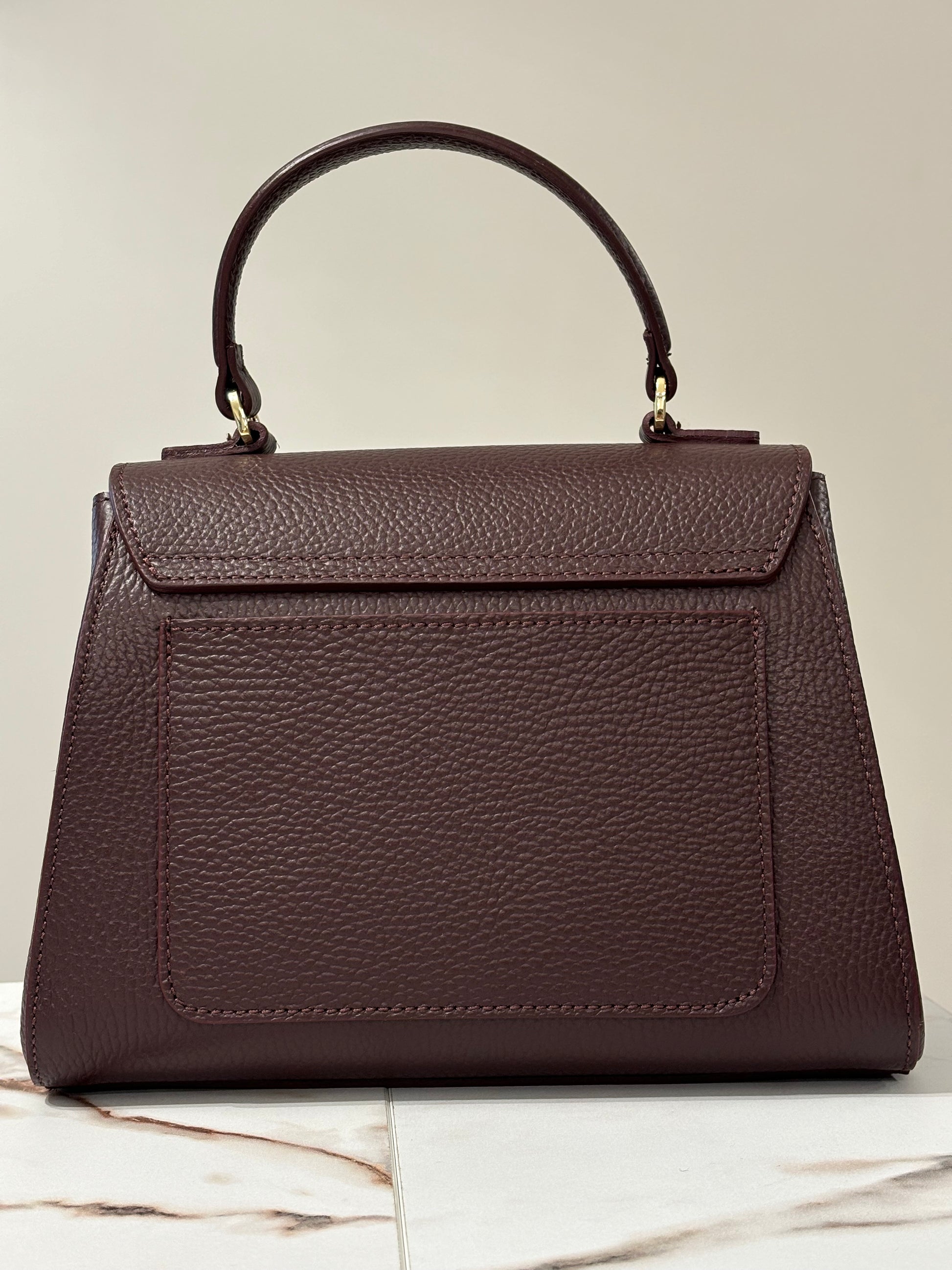 Florence Bag Burgundy vista posteriore – vera pelle dollaro con hardware dorato