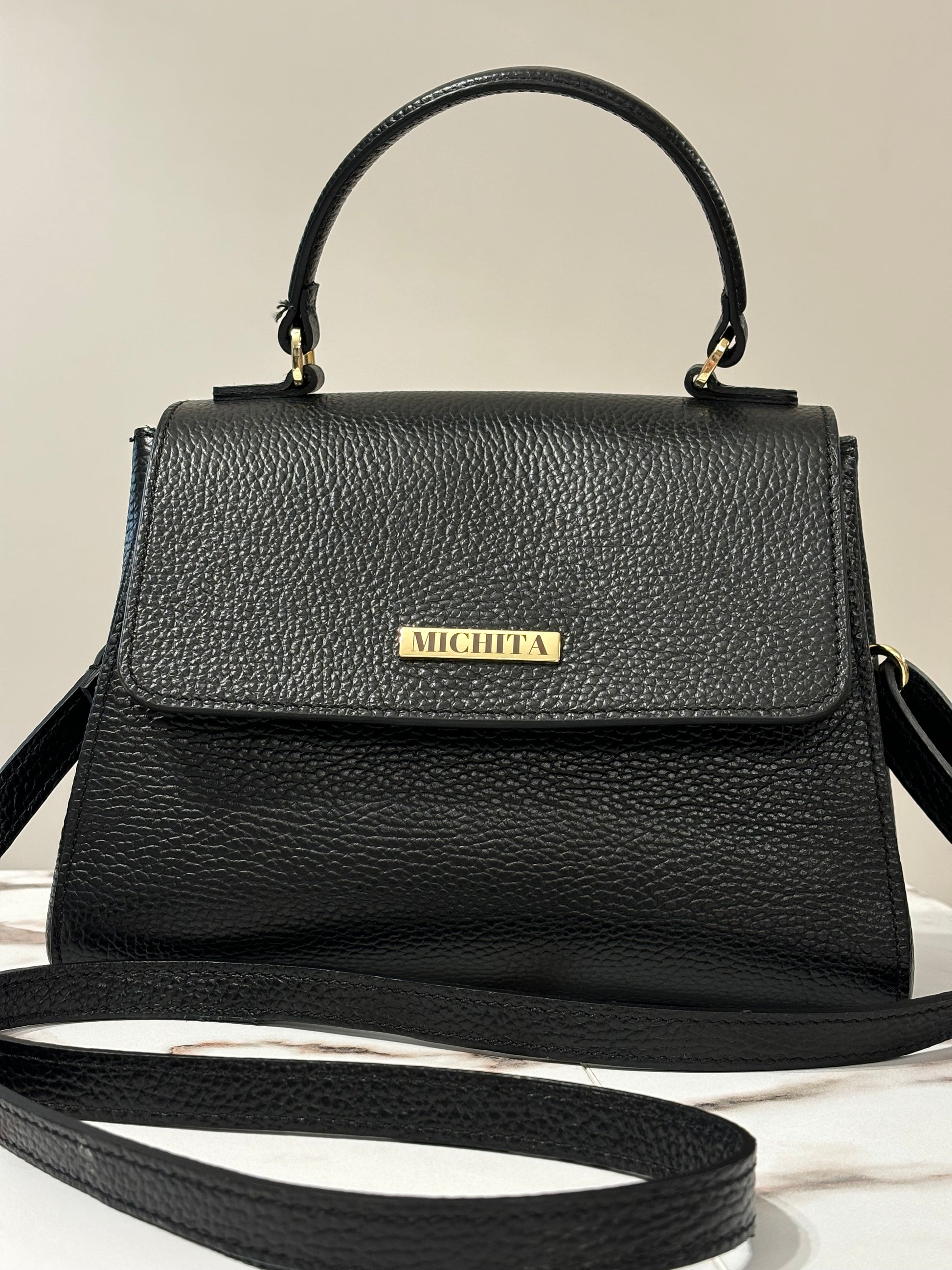 Florence Bag nera con tracolla con logo frontale-Michita