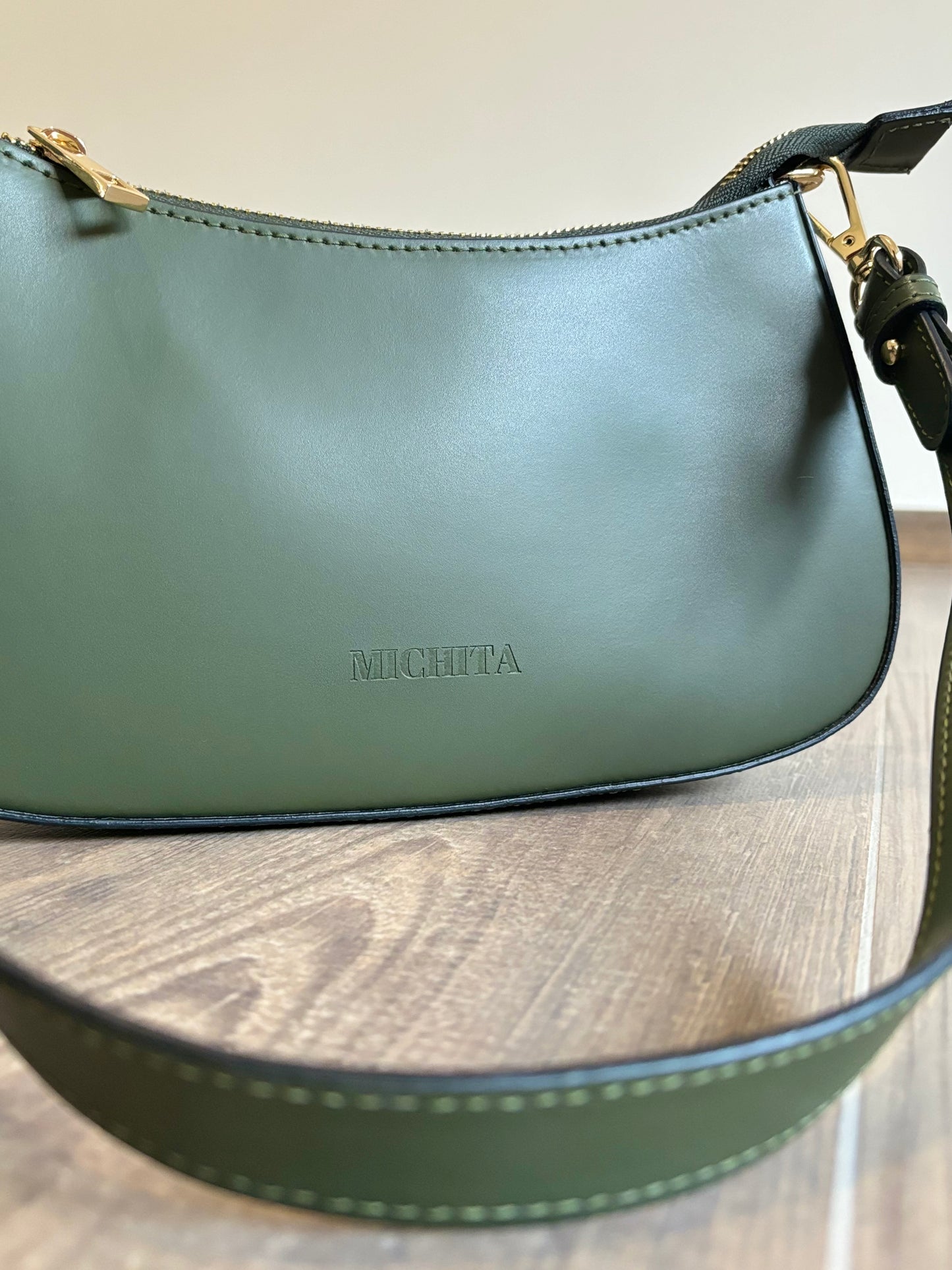 logo michita bag verde militare